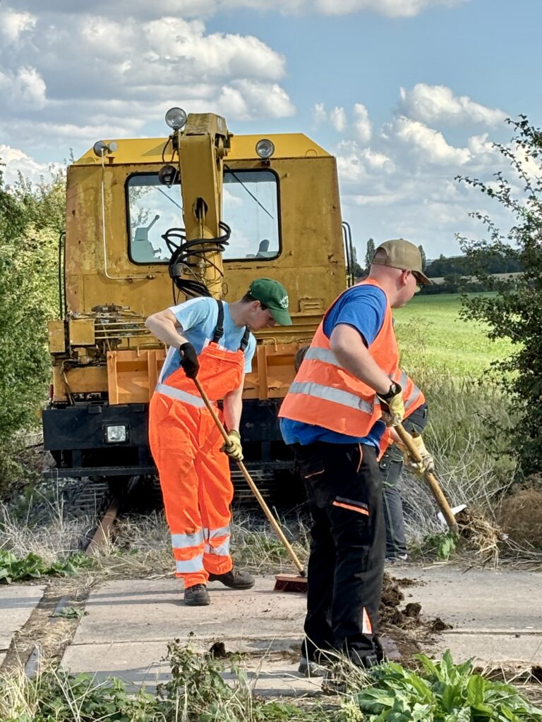 F6F3A221-BE1A-4B67-A8B6-0F9310593483